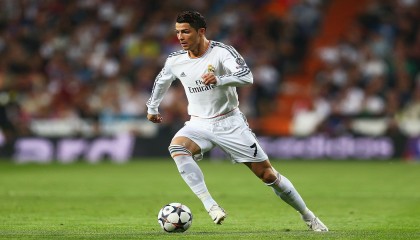 九游网游官网-“中超联赛推广全民足球运动，引领新风尚”，2021中超主题